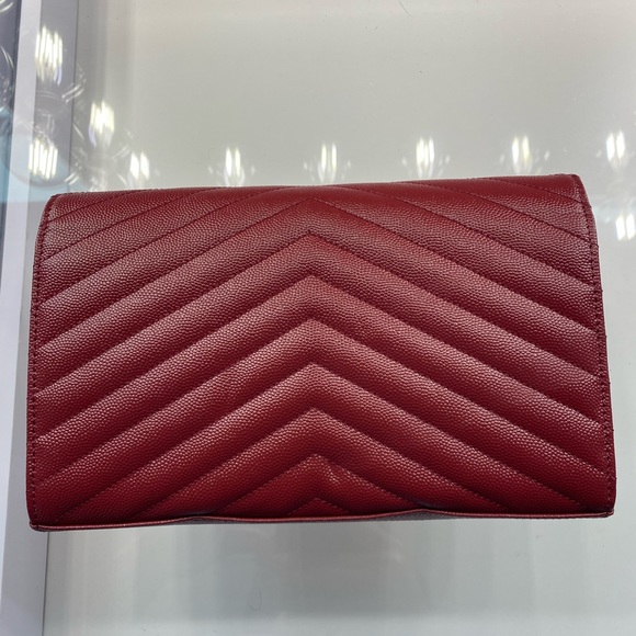 CLASSIC CASSANDRE CHAIN WALLET IN GRAIN DE POUDRE LEATHER - Picture 3 of 4